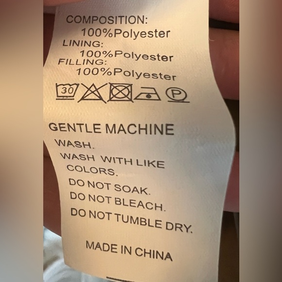 Cropped Puffer Vest - Picture 6 of 6